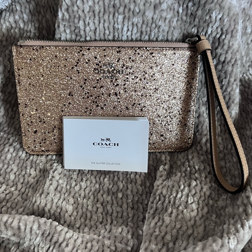 Coach - NWT Authentic - Glitter Collection - Wristlet